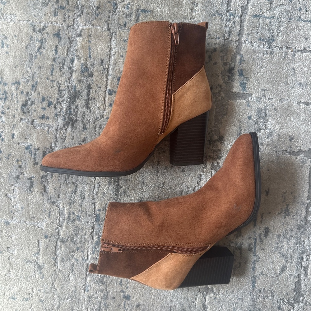 Stylish Tan Suede Ankle Boots - Picture 4 of 10